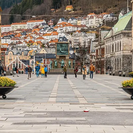 Dinbnb I Shopping, Cafes And Attractions At Your Doorstep! Bergen